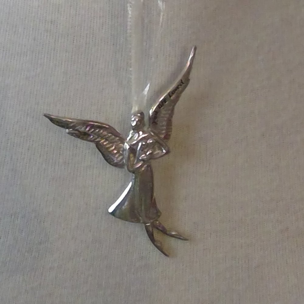 NWT Serenity Angel with ribbon hanger - Picture 3 of 7